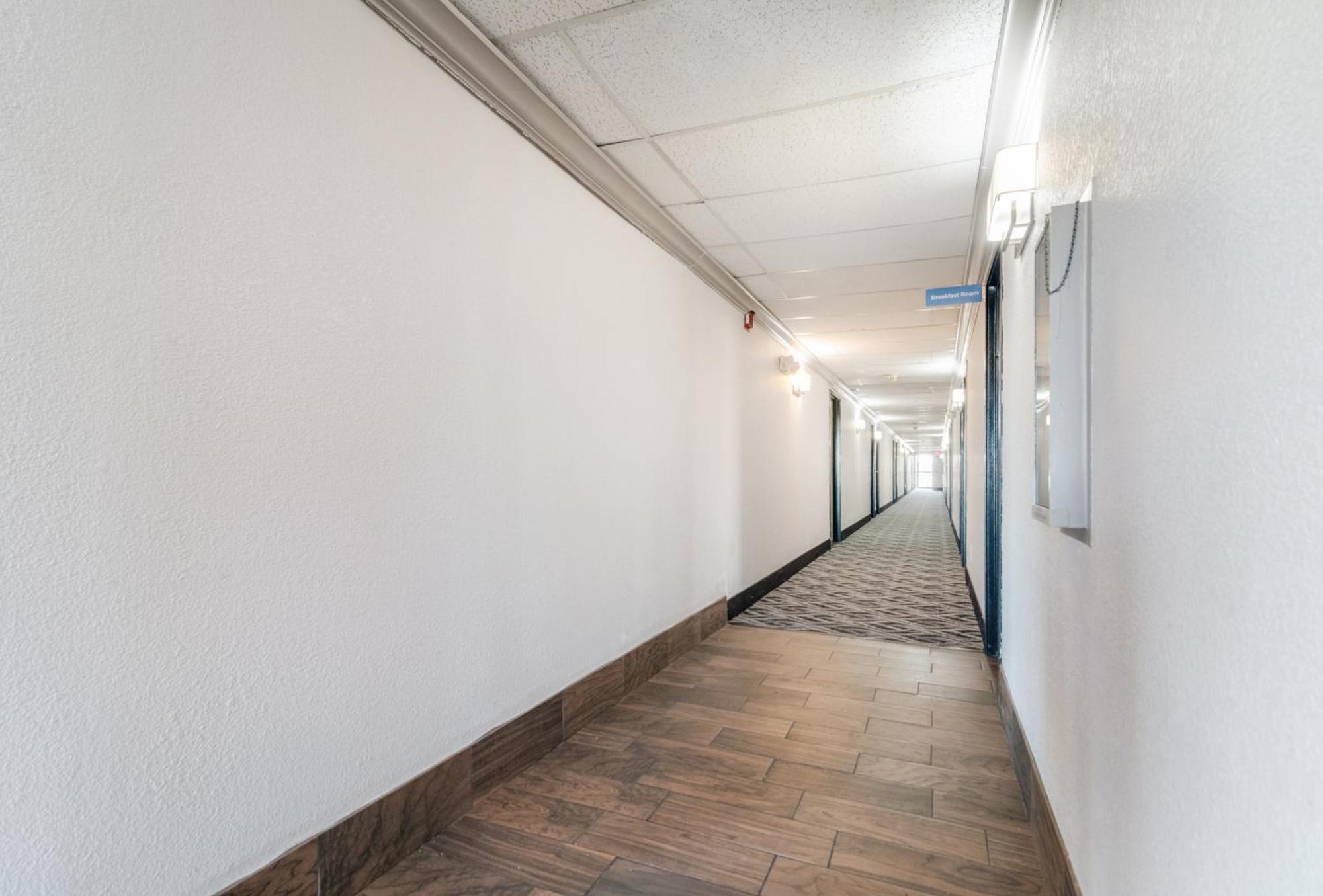 American Inn & Suites Metro Airport Romulus Dış mekan fotoğraf